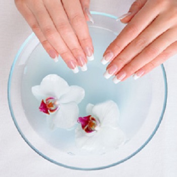 LOVELY NAILS AND SPA - Manicure
